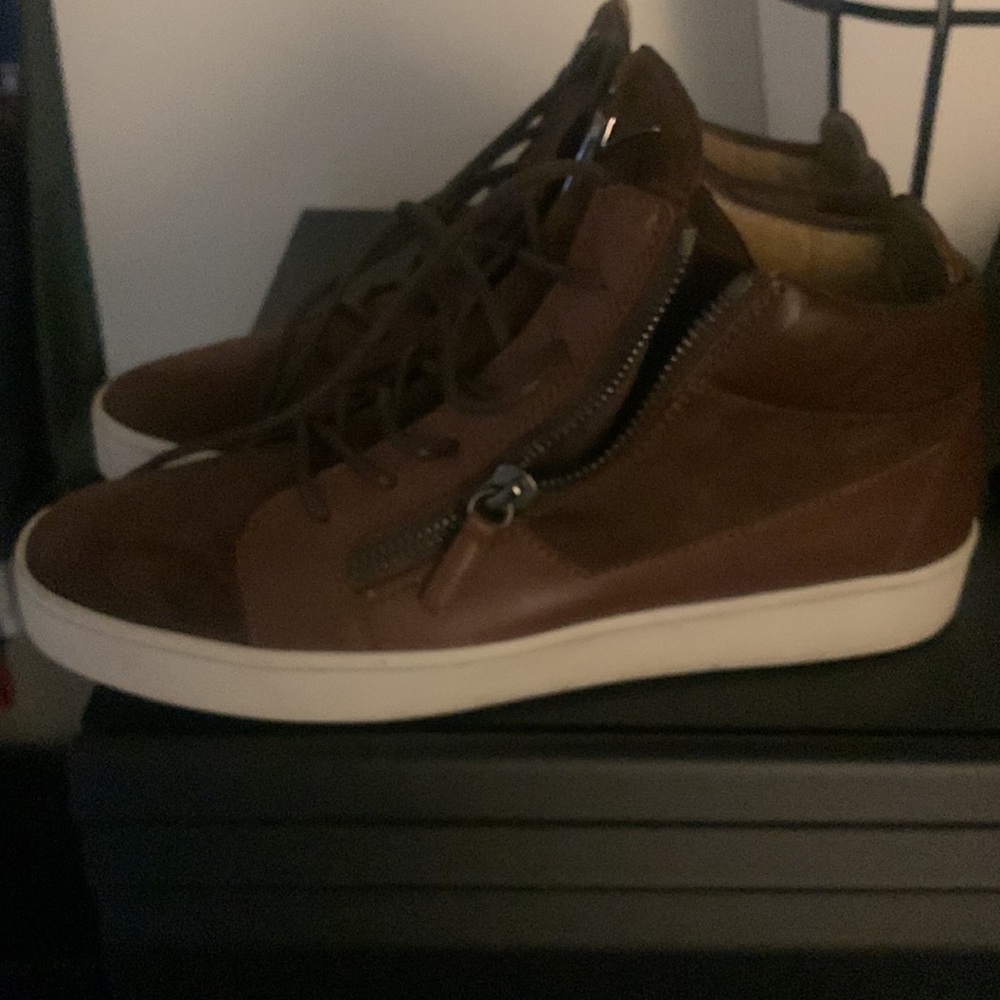 Brown Giuseppe Zanotti in very good condition with dust bag no box